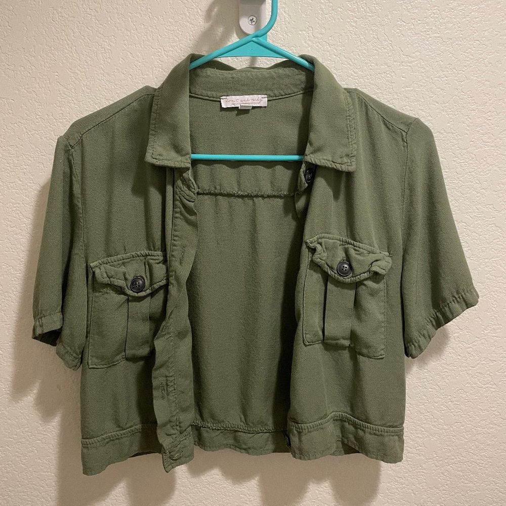 American Eagle Cropped Army Green Button Up Shirt